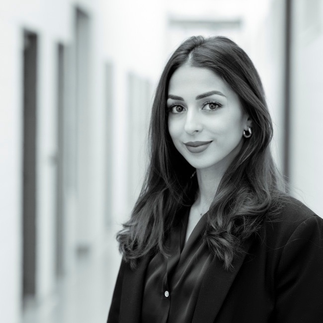 Sarah, Founder and Strategist of Grindly Agency